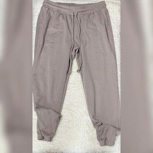 EmbraceLife 18 athleisure Beige joggers/ sweat pants Size medium Made in china s
